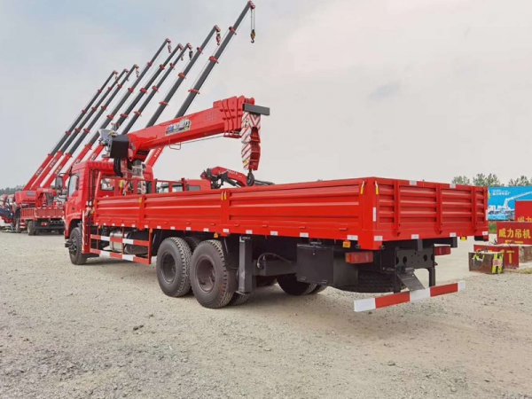 東風(fēng)D3L后雙橋12噸隨車(chē)吊