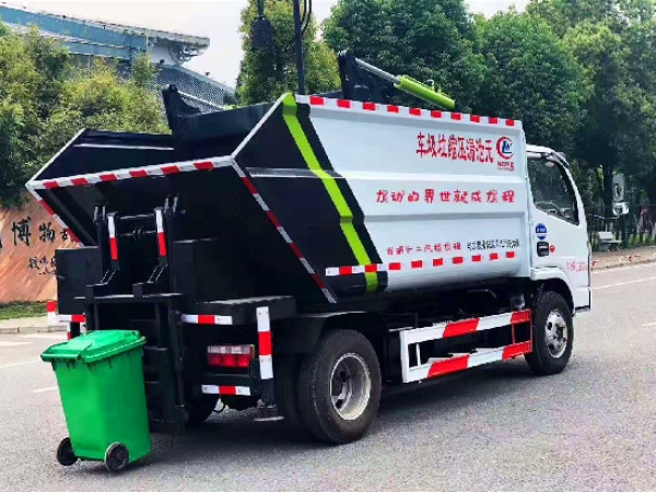 東風(fēng)小多利卡國六藍(lán)牌無泄漏后裝壓縮垃圾車