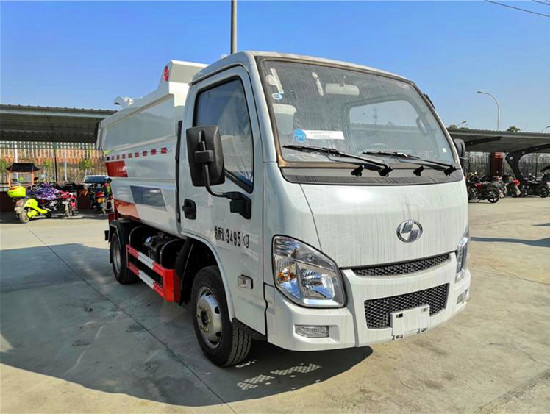 	躍進(jìn)S70國六4方無泄漏自裝（后掛桶）卸式垃圾車